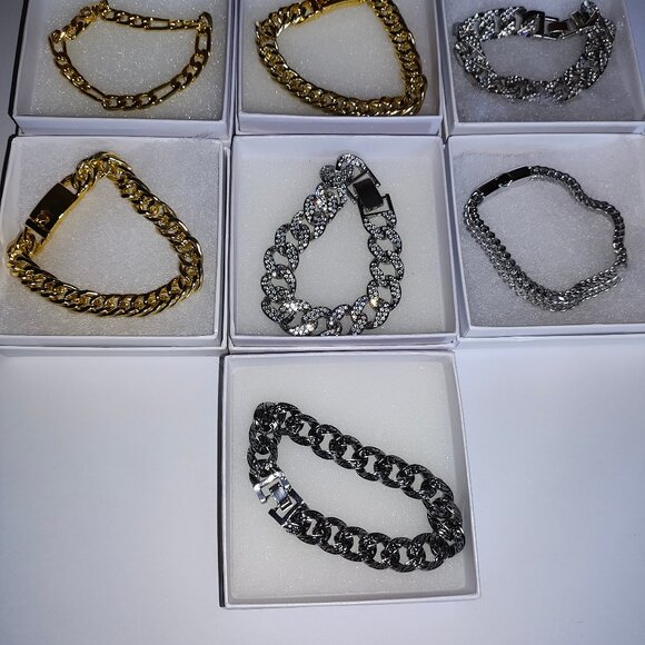 Liquidating lot of 6 bracelets - Picture 2 of 4
